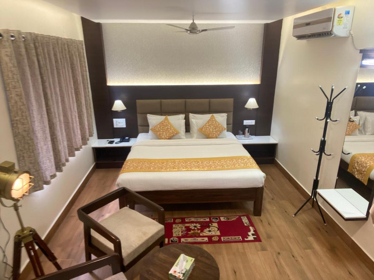 Le Shiv Executive Suite Theni Exterior photo