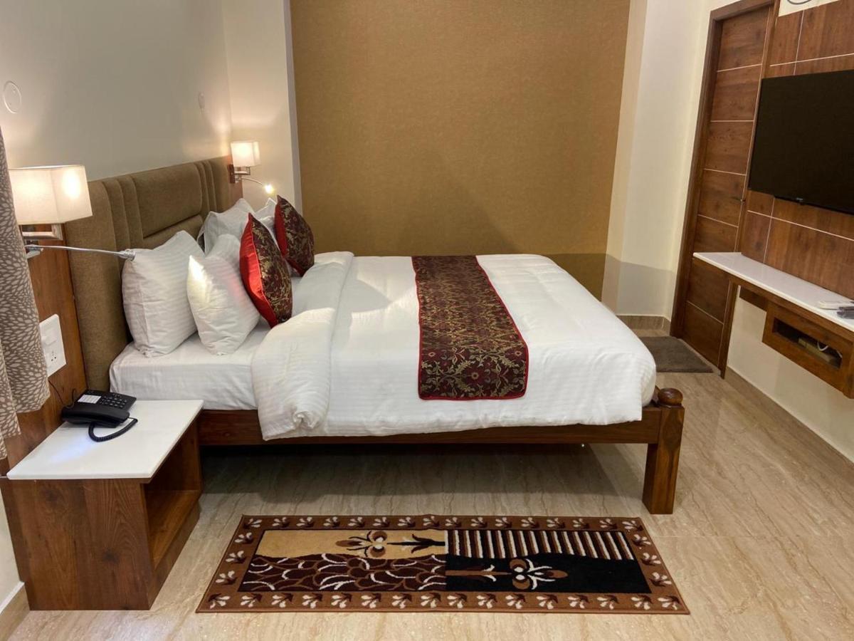 Le Shiv Executive Suite Theni Exterior photo